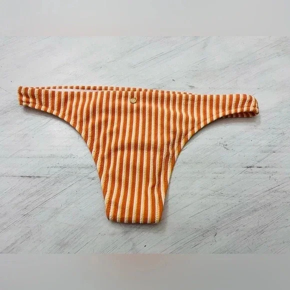Free People Rhythm Sunbather Cheeky Bikini Bottoms Size Large NWOT $56 - Picture 4 of 10